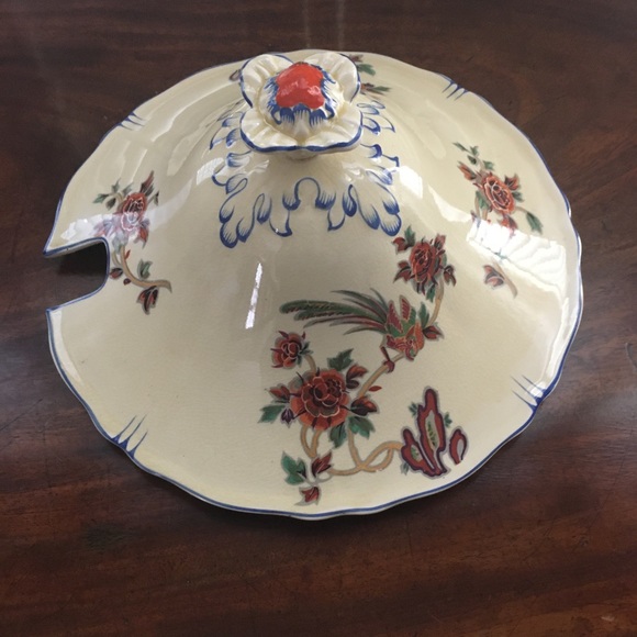 Footed covered vegetable bowl Royal Venton Ware by John Steventon & Sons Ltd - Picture 3 of 10